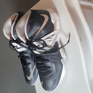 LeBron James Nike BB shoes
